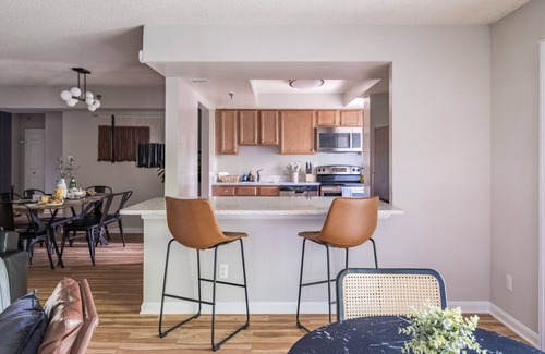 Crystal City Apartment | National Landing Spot Near Metro Sleeps 7