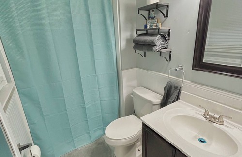 McCutcheon Field House | Native Nest: cozy 3-bedroom house in Jacksonville with WiFi, AC