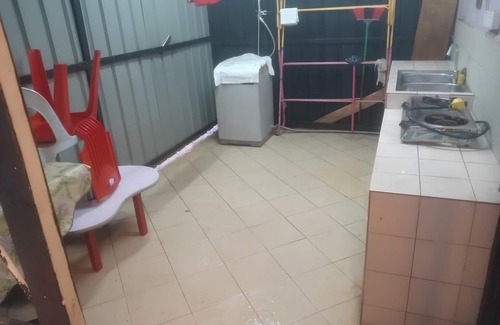 Iris Garden House | Natol Budget Homestay Rock Road