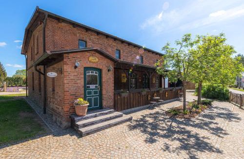 Dobbin-Linstow Apartment | Natur pur! Exklusive Ferienwohnungen in historischer Poststation Bornkrug