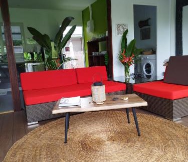 Teahupo'o House | Natura OM Teahupoo surf lodge