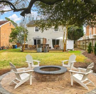 Northeast Virginia Beach House | Natural Beauty A