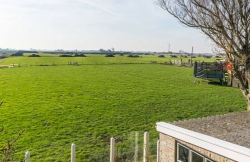 Nes House | Natural cottage in Moddergat