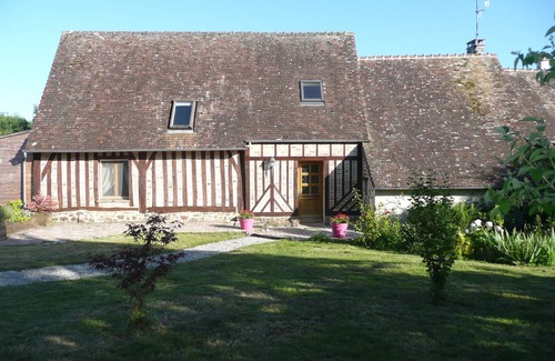 Roullee Cottage | Natural park perch, fishing cottage 3 ears quiet in nature