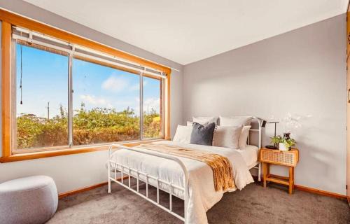 Ulverstone Apartment | Natural & Relax House in West Ulverstone