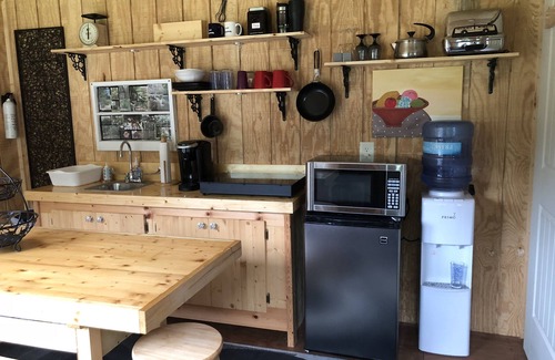 Bynum Cabin | Natural Splendor; Ultimate Off Grid Experience!