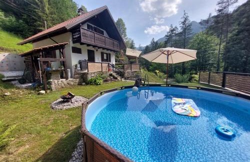 Gorenja Trebusa House | NATURALINA HOLIDAY HOUSE