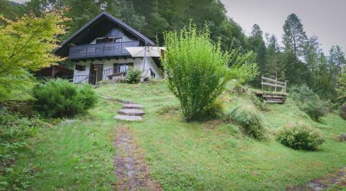 Gorenja Trebusa House | NATURALINA HOLIDAY HOUSE