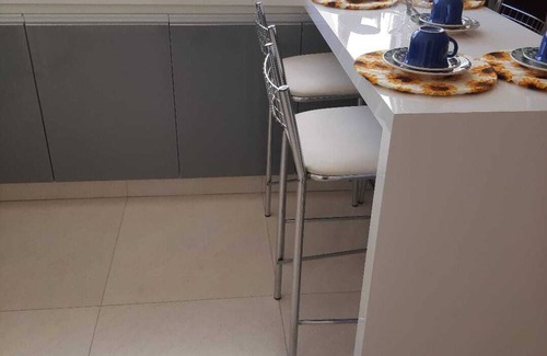 Sao Lourenco Apartment | Naturally lit apartment 1 km from the center/Park, cozy, new.