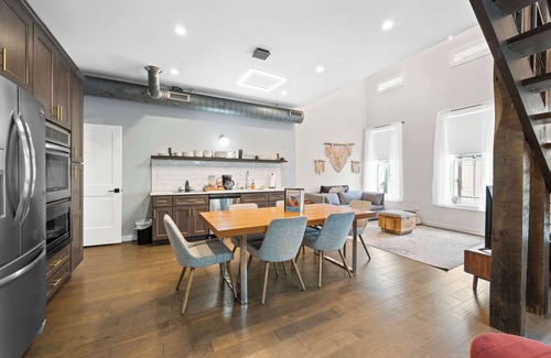 Licking Riverside Apartment | Naturally Opulent - for Luxury-Seeking Travelers