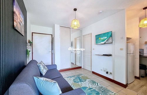 Sainte-Clotilde Centre Apartment | Natur’Azur – studio – 20 m² - close to the clinic – Sainte-Clotilde