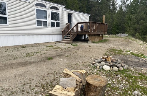 Grand Forks House | Nature at its finest with jetted 2 man tub