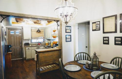 Hernando House | Nature Coast Rail House