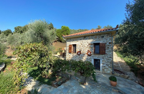 Kali Vrysi Cottage | Nature cottage in authentic Greek surroundings. Pelion Peninsula.