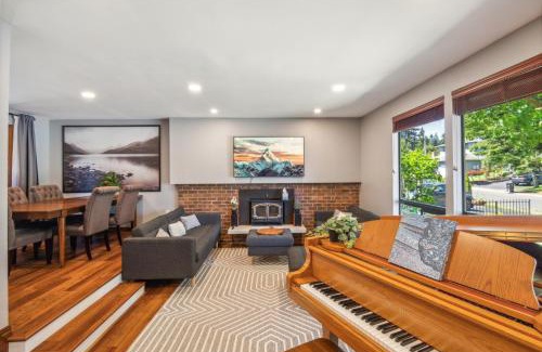 Federal Way House | Nature Escape- Family Home with Playroom & Office home