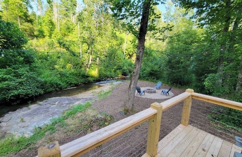 Purlear RV Rental | Nature escape Geodome, Hot Shower/Cool Tub, WIFI