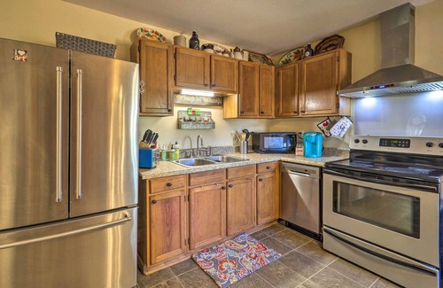 Wytheville House | Nature Escape in Wytheville w/Covered Porch!