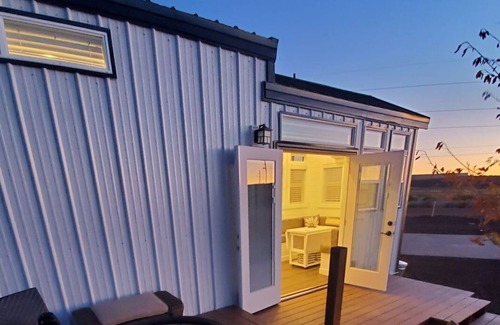 Apple Valley House | Nature experience in a new Tiny home near Zion's national park and so much more.