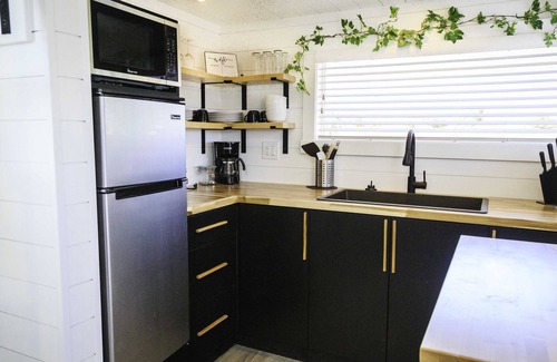 Apple Valley House | Nature experience in a new Tiny home near Zion's national park and so much more.