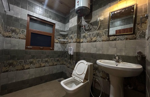 Mashobra Bed & Breakfast | Nature Heaven Homestay