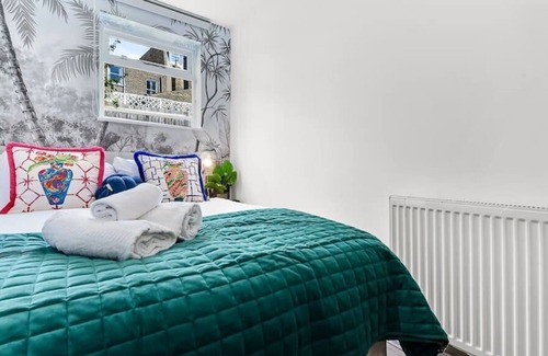 Munster Apartment | Nature in the City: 2BR Flat with Outdoor- OLD