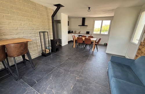 Cosne-Cours-sur-Loire House | Nature & jacuzzi, near Sancerre, Guedelon, Lac de Bourdon, St Fargeau, Pouilly