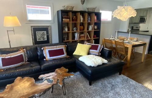 Montrose House | NATURE LOVER! Home Across from PARK Near Downtown