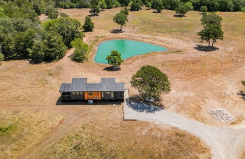 Smithville House | Nature Lover Retreat! Cozy Tiny House!