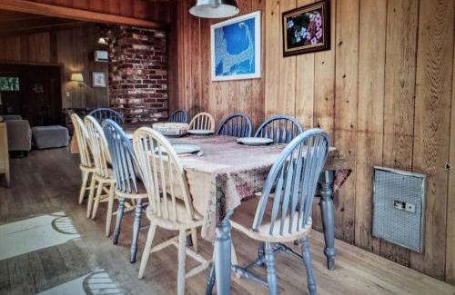 Wellfleet House | Nature Lover's Nest
