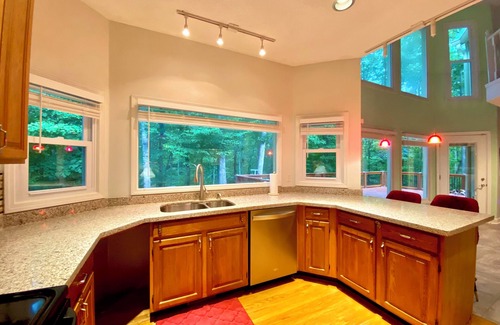 Douglasville House | Nature Lover's Retreat - Cozy Bedroom in Douglasville