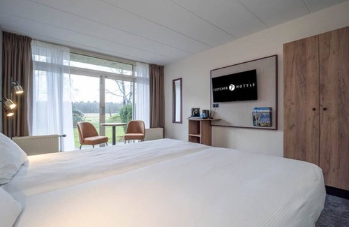 Zeegse Hotel | Nature Lover’s Dream: Cycling, and Pool Access in Peaceful Surroundings