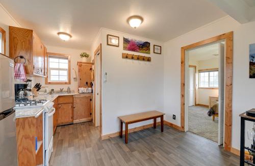 Murphy House | Nature Lovers Getaway in Rural Grants Pass