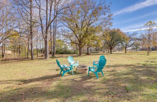 Pangburn House | Nature Lovers Haven with Fire Pit in Pangburn!