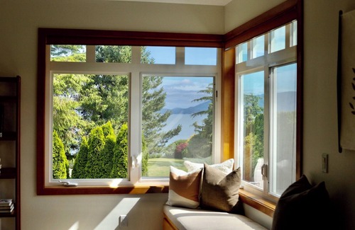 Bow House | Nature Lover’s Paradise with Samish Bay Views & Private Gardens. Sept openings!