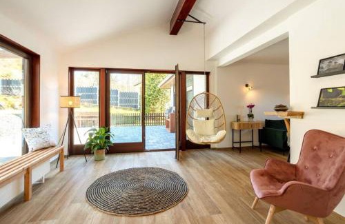 Hohenfels-Essingen Villa | Nature Retreat Pool, Hot Tub, Sauna, Hiking-Caves