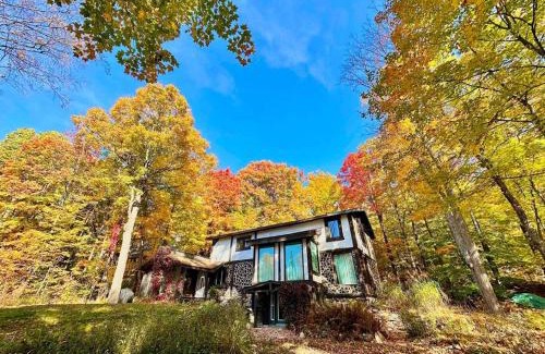 Cantley Ski Chalet | Nature Retreat w/Sunroom Gazebo