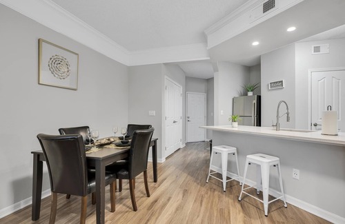 Southside Condo | Nature Retreat: Your Gateway to Tranquility in Jax, 1mi to St Johns Town Center