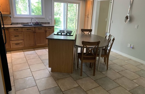Washago Cottage | Nature's Cottage Washago - Beautiful Private Waterfront property with Hot Tub