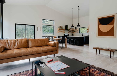 Debruce Cabin | Nature's Edge: Serene/Modern Cabin w.Firepit +Pond