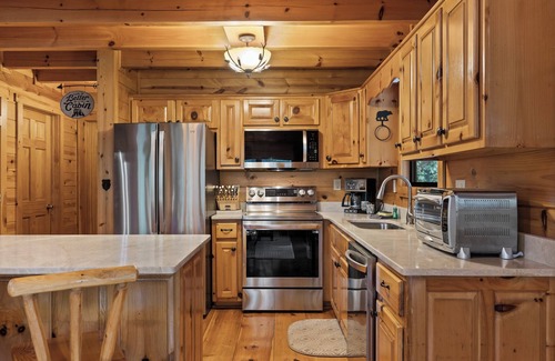 Blue Ridge Cabin | Nature's Escape in the Aska Adventure Area