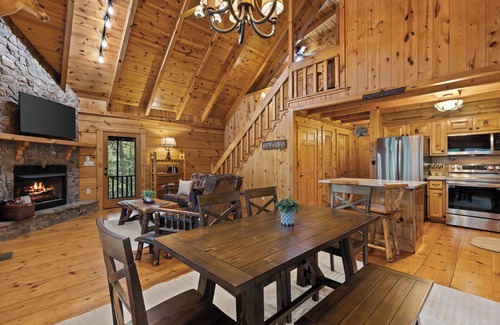 Blue Ridge Cabin | Nature's Escape in the Aska Adventure Area