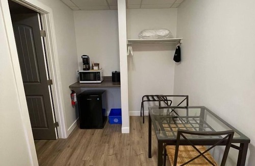 Keewatin Hotel | Nature's Inn Kenora