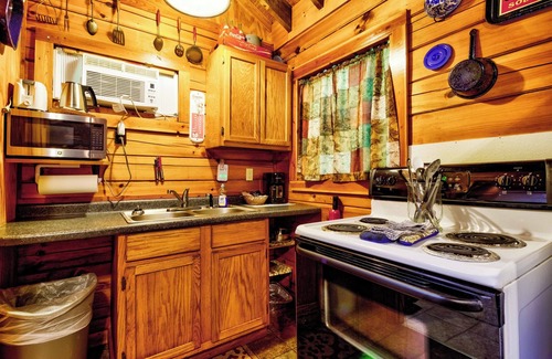Cherokee Cabin | Nature's Landing Cabin at Panther Creek