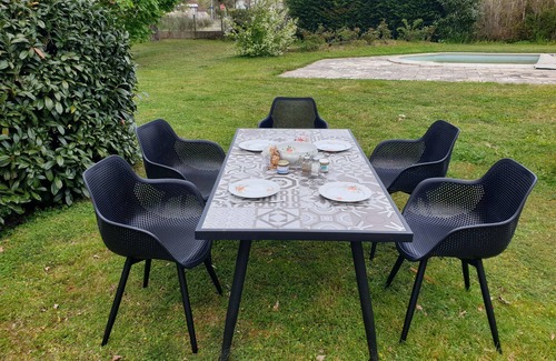 Selles-sur-Cher Villa | Nature, spacious, fenced, well equipped, Loire castles, ideal for families