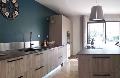La Roque-sur-Pernes House | Nature, sport, well-being and culture stay in Provence