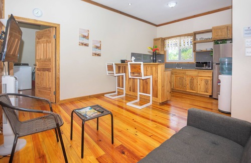 Gibson Bight Villa | Nature/Spotless Villa/4 Bdrms/West End