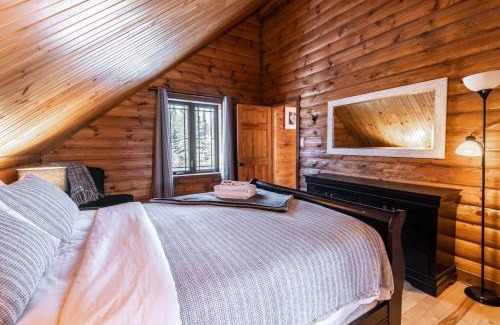 Lac-Superieur Ski Chalet | Nature Tremblant Chalet with Spa & Sauna