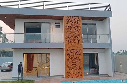 Kolkata Villa | Nature Villa With Grand Pool with four double bed rooms.