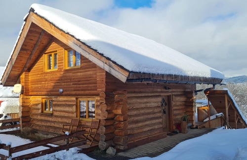 Klagenfurt-Wolfnitz House | Naturstammhaus, Blockhaus