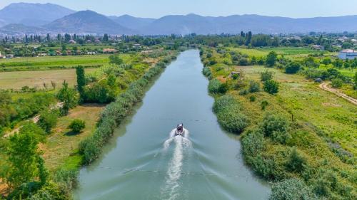 Lezhe Resort | Natyra e Ishullit -Resort-